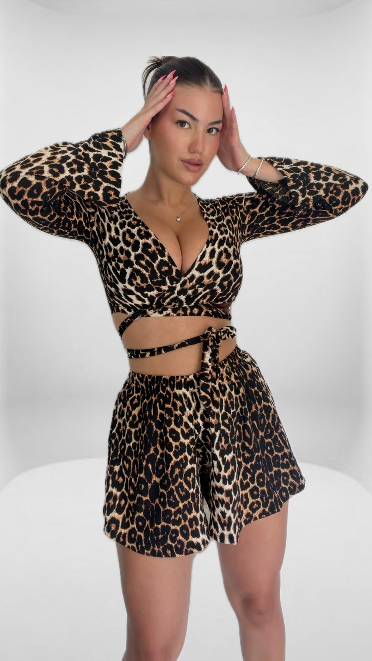 LEO SET